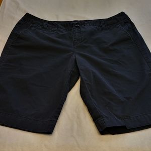 Tommy Hilfiger black long shorts  size 12
